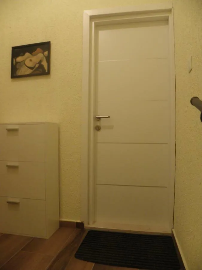 Apartman Klesinger 2 ポレッチ